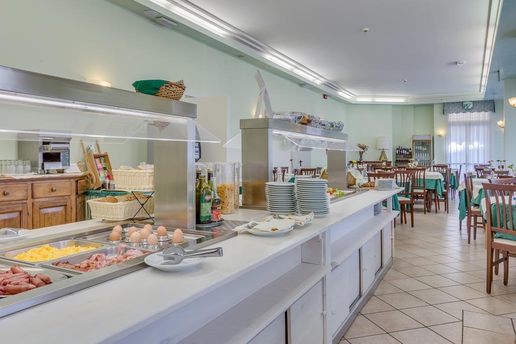 Hotel Austria Caorle Ngoại thất bức ảnh
