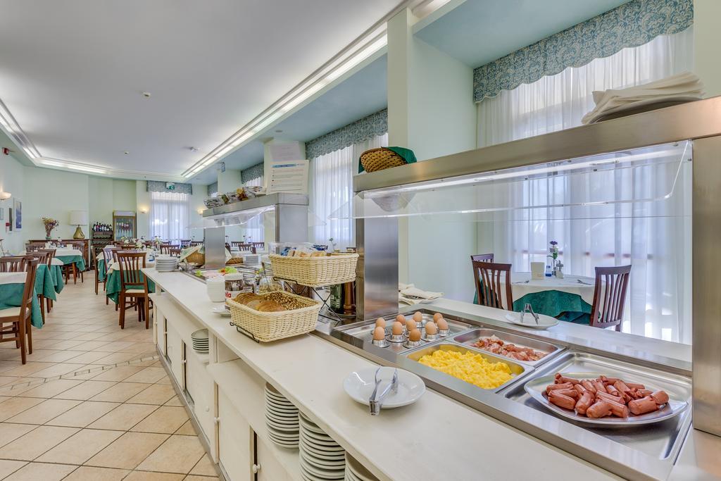 Hotel Austria Caorle Ngoại thất bức ảnh