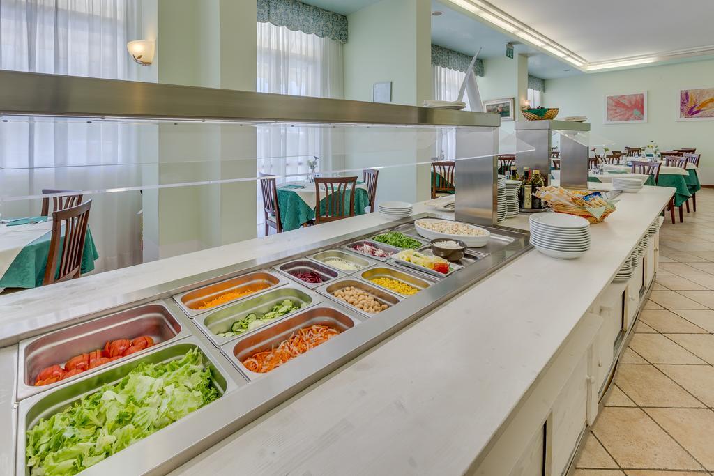 Hotel Austria Caorle Ngoại thất bức ảnh