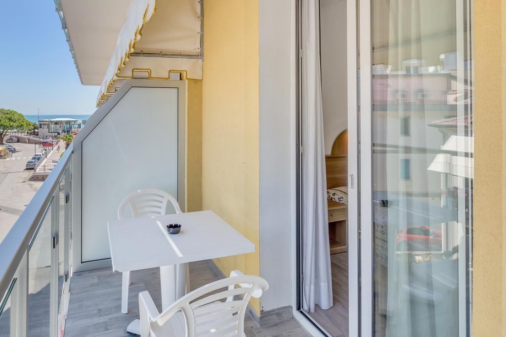 Hotel Austria Caorle Ngoại thất bức ảnh