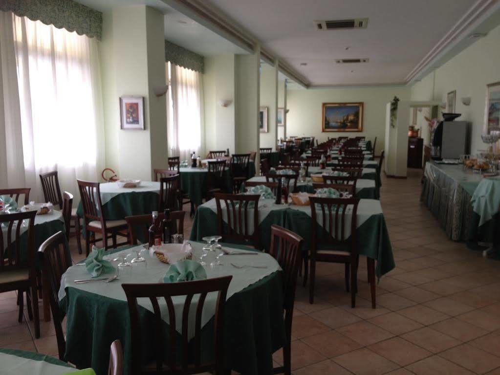 Hotel Austria Caorle Ngoại thất bức ảnh